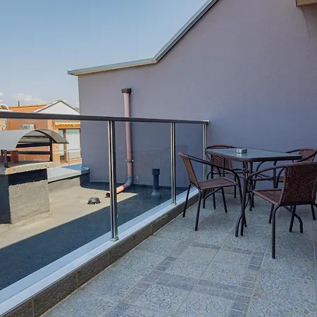 Apartment просторен за семейна почивка *